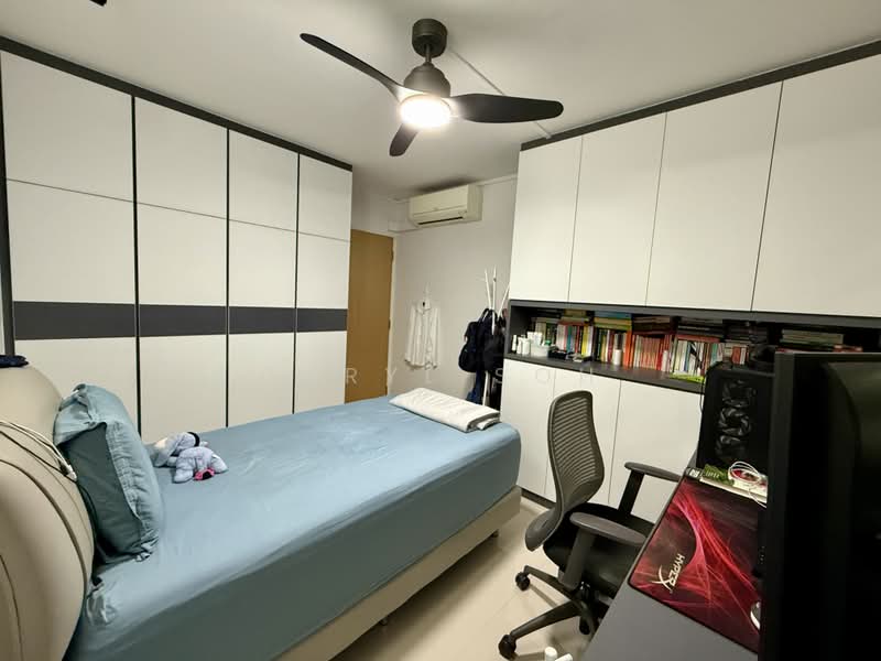 159 Bedok South Avenue 3, 159 Bedok South Avenue 3, 3 Bedrooms, 1,130 sqft, HDB Flat For Sale, by Daryl Soh, 500236503 - Bedroom - PropertyGuru.com.sg