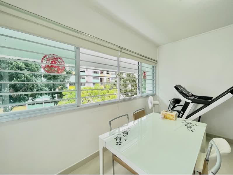 326 Yishun Ring Road, 326 Yishun Ring Road, 4 Bedrooms, 1,572 sqft, HDB Flat For Sale, by Evelyn Tan, 500236505 - Dining Room - PropertyGuru.com.sg