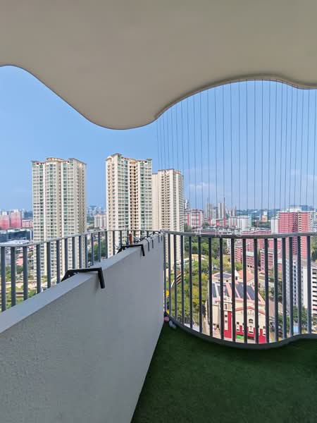 Queens Peak, 1 Dundee Road, 1 Bedroom, 495 sqft, Condominium For Sale, by Amelia Ang, 500236510 - Balcony - PropertyGuru.com.sg