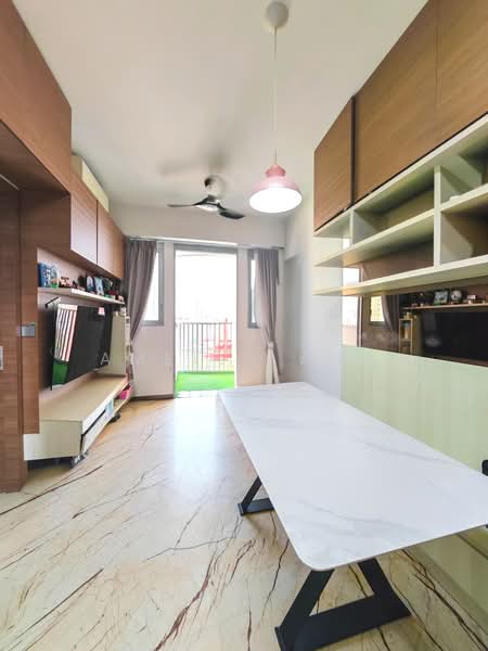 Queens Peak, 1 Dundee Road, 1 Bedroom, 495 sqft, Condominium For Sale, by Amelia Ang, 500236510 - Living Room - PropertyGuru.com.sg