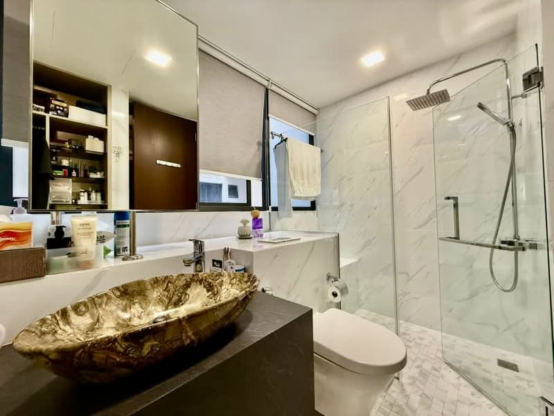 Terrene at Bukit Timah, 115 Jalan Jurong Kechil, 2 Bedrooms, 1,324 sqft, Condominium For Sale, by Gina K, 500236513 - Bathroom - PropertyGuru.com.sg