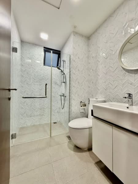 Terrene at Bukit Timah, 115 Jalan Jurong Kechil, 2 Bedrooms, 1,324 sqft, Condominium For Sale, by Gina K, 500236513 - Bathroom - PropertyGuru.com.sg