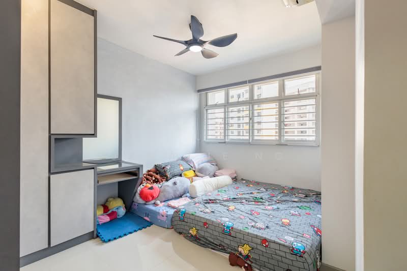 812B Choa Chu Kang Avenue 7, 812B Choa Chu Kang Avenue 7, 3 Bedrooms, 1,001 sqft, HDB Flat For Sale, by Jemaine Ng, 500236514 - Bedroom - PropertyGuru.com.sg