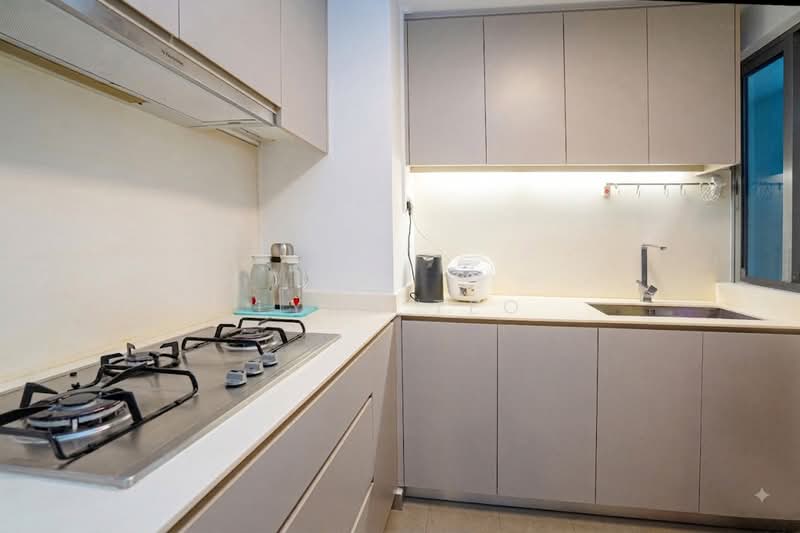 Riversails, 8 Upper Serangoon Crescent, 3 Bedrooms, 1,108 sqft, Condominium For Sale, by Lynn Teo, 500236515 - Kitchen - PropertyGuru.com.sg