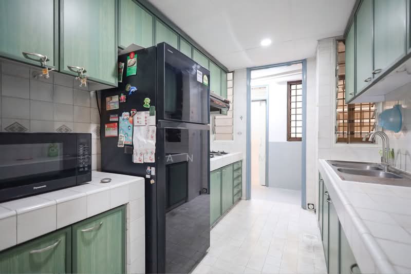 Bullion Park, 168 Lentor Loop, 3 Bedrooms, 1,238 sqft, Condominium For Sale, by Ivan Lam, 500236518 - Kitchen - PropertyGuru.com.sg