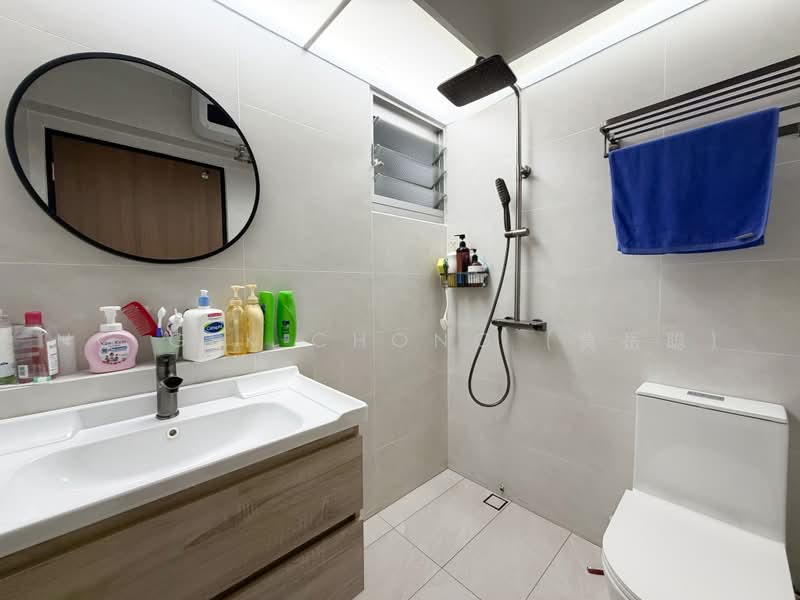 70B Telok Blangah Heights, 70B Telok Blangah Heights, 3 Bedrooms, 1,001 sqft, HDB Flat For Sale, by Ng Gek Chong (黄岳聪), 500236523 - Bathroom - PropertyGuru.com.sg