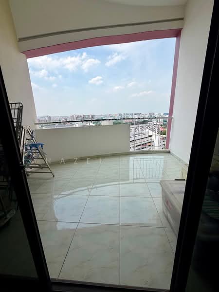 372 Hougang Street 31, 372 Hougang Street 31, 3 Bedrooms, 1,324 sqft, HDB Flat For Sale, by Hazel Boey, 500236530 - Balcony - PropertyGuru.com.sg