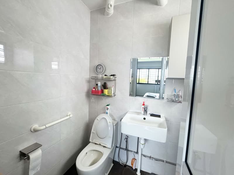 130 Cashew Road, 130 Cashew Road, 4 Bedrooms, 1,560 sqft, HDB Flat For Sale, by Max Foo, 500236535 - Bathroom - PropertyGuru.com.sg