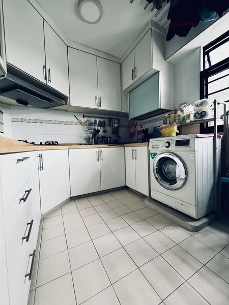 404A Fernvale Lane, 404A Fernvale Lane, 3 Bedrooms, 1,205 sqft, HDB Flat For Sale, by Lenny C V, 500236540 - Kitchen - PropertyGuru.com.sg