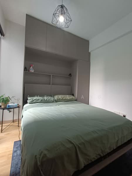 Hedges Park Condominium, 83 Flora Drive, 2 Bedrooms, 796 sqft, Condominium For Sale, by Amelia Ang, 500236543 - Bedroom - PropertyGuru.com.sg