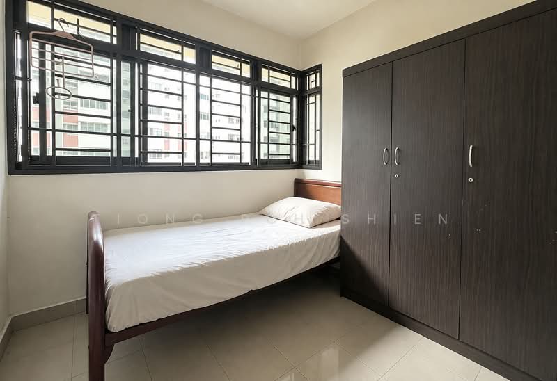 321 Ang Mo Kio Avenue 1, 321 Ang Mo Kio Avenue 1, 2 Bedrooms, 786 sqft, HDB Flat For Sale, by Tiong Poh Shien, 500236548 - Bedroom - PropertyGuru.com.sg