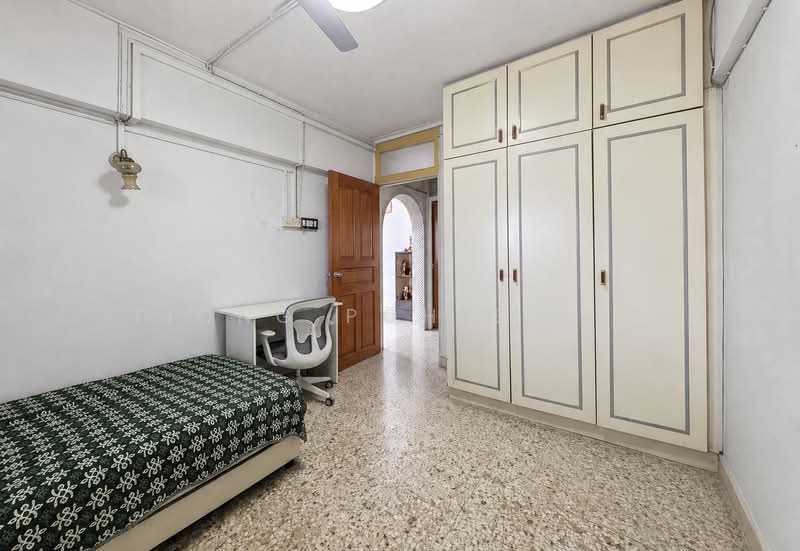321 Ang Mo Kio Avenue 1, 321 Ang Mo Kio Avenue 1, 2 Bedrooms, 786 sqft, HDB Flat For Sale, by Tiong Poh Shien, 500236548 - Bedroom - PropertyGuru.com.sg