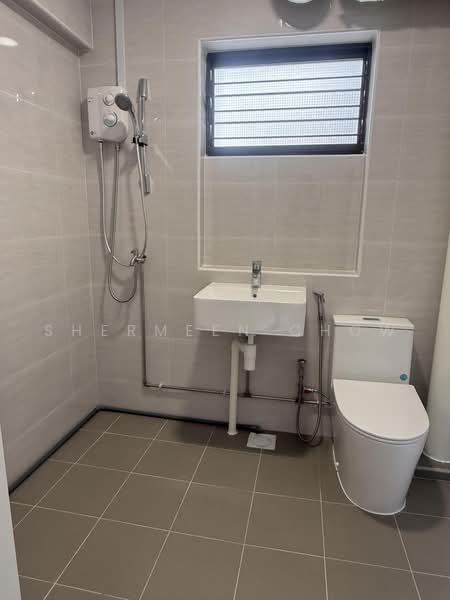 384 Tampines Street 32, 384 Tampines Street 32, Pasir Ris / Tampines, 3 Bedrooms, 1,313 sqft, HDB Flat For Rent, by Shermeen Chow, 500236554 - Bathroom - PropertyGuru.com.sg