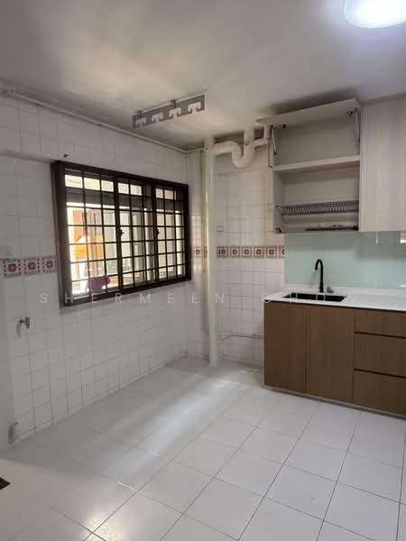384 Tampines Street 32, 384 Tampines Street 32, Pasir Ris / Tampines, 3 Bedrooms, 1,313 sqft, HDB Flat For Rent, by Shermeen Chow, 500236554 - Kitchen - PropertyGuru.com.sg