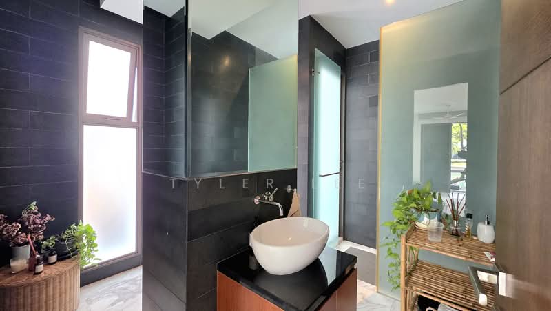 Coral Island, Ocean Drive, 4 Bedrooms, 10,015 sqft, Bungalow House For Rent, by Tyler Lee, 500236562 - Bathroom - PropertyGuru.com.sg