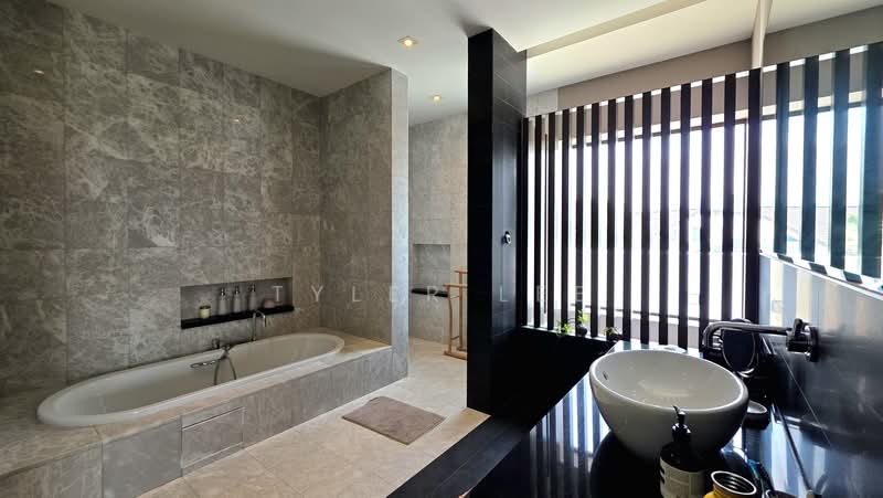 Coral Island, Ocean Drive, 4 Bedrooms, 10,015 sqft, Bungalow House For Rent, by Tyler Lee, 500236562 - Bathroom - PropertyGuru.com.sg