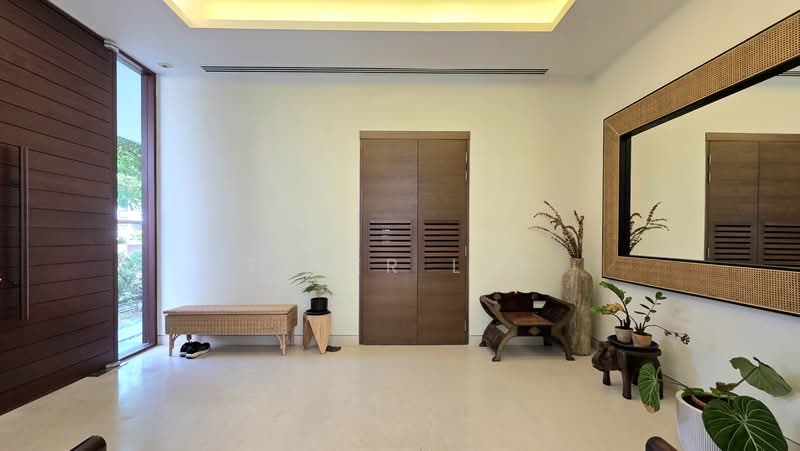Coral Island, Ocean Drive, 4 Bedrooms, 10,015 sqft, Bungalow House For Rent, by Tyler Lee, 500236562 - Entrance - PropertyGuru.com.sg