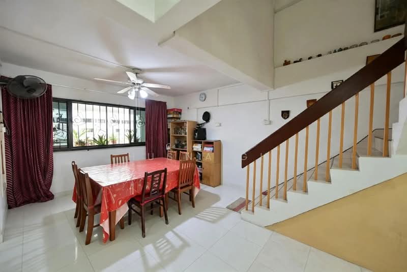 556 Jurong West Street 42, 556 Jurong West Street 42, 3 Bedrooms, 1,593 sqft, HDB Flat For Sale, by Husna Gh, 500236566 - PropertyGuru.com.sg