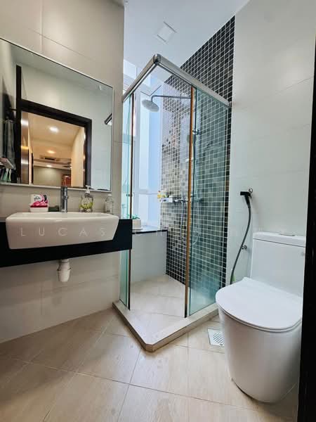 City Regency, 18 Saint Michael's Road, 3 Bedrooms, 990 sqft, Apartment For Sale, by Lucas Chen 陈昭才, 500236578 - Bathroom - PropertyGuru.com.sg