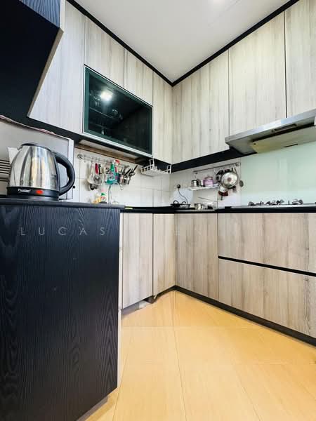 City Regency, 18 Saint Michael's Road, 3 Bedrooms, 990 sqft, Apartment For Sale, by Lucas Chen 陈昭才, 500236578 - Kitchen - PropertyGuru.com.sg