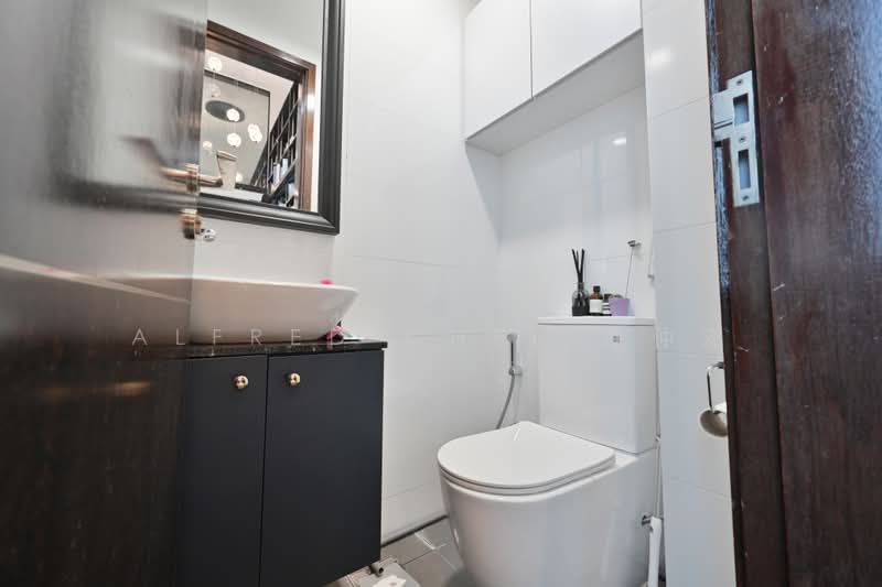 Residences @ Jansen, 29 Jansen Road, 2 Bedrooms, 1,066 sqft, Condominium For Sale, by Alfred Chee 徐仲宏, 500236581 - Powder Room at Level 1 - PropertyGuru.com.sg
