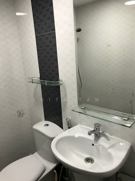 International Plaza, 10 Anson Road, Room Rental, 160 sqft, Apartment For Rent, by Juita Tan, 500236583 - Bathroom - PropertyGuru.com.sg