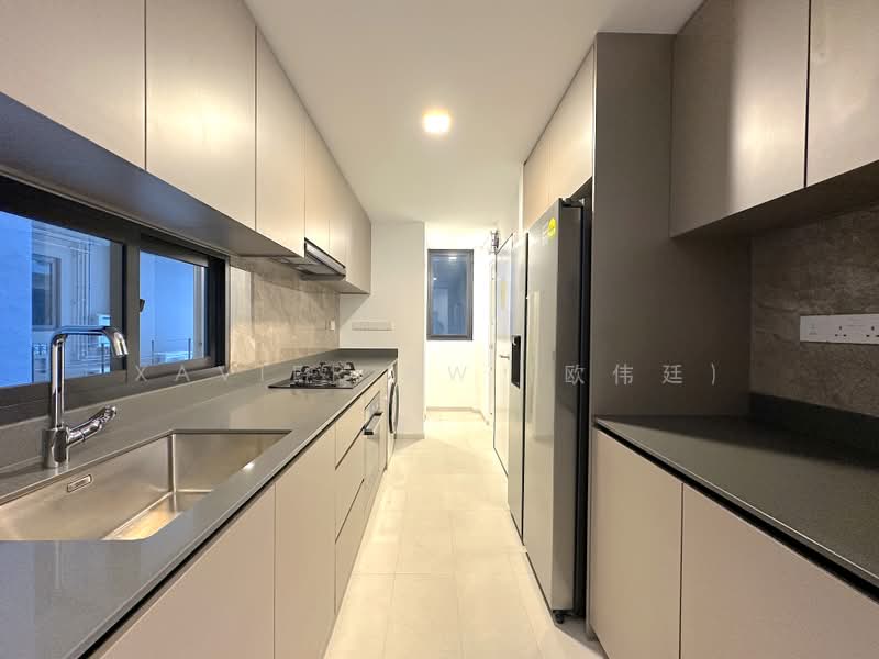 Norwood Grand, , 4 Bedrooms, 1,335 sqft, Condominium For Sale, by Xavier Aw (欧伟廷), 500236584 - Kitchen with Bomb Shelter & WC - PropertyGuru.com.sg