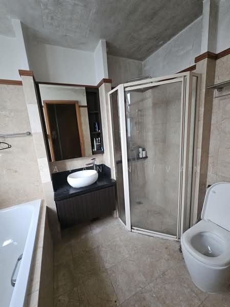 Changi Rise Condo, 22 Simei Rise, 3 Bedrooms, 1,496 sqft, Condominium For Sale, by Saravanan (Van), 500236587 - Master Bathroom - PropertyGuru.com.sg