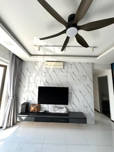 Parkview Apartments, 1 Bukit Batok Street 25, 2 Bedrooms, 990 sqft, Condominium For Rent, by Bala .S, 500236590 - Living Room - PropertyGuru.com.sg