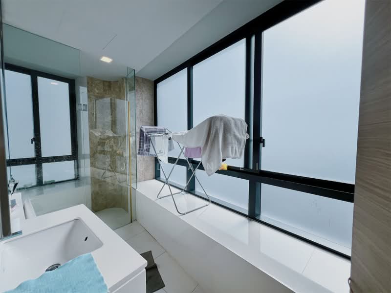 d'Leedon (Former Farrer Court), 9 Leedon Heights, 3 Bedrooms, 1,356 sqft, Condominium For Sale, by Julian Li, 500236600 - Bathroom - PropertyGuru.com.sg