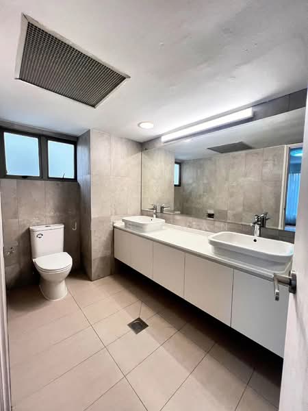 Cavenagh Lodge, 81 Cavenagh Road, 4 Bedrooms, 1,648 sqft, Apartment For Rent, by Jess Chan, 500236601 - Bathroom - PropertyGuru.com.sg