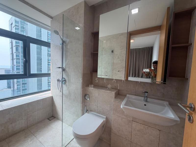 Soleil @ Sinaran, 6 Sinaran Drive, Newton / Novena, 2 Bedrooms, 958 sqft, Condominium For Sale, by Eumaus Seah ( E 谢 健 来), 500236606 - Bathroom - PropertyGuru.com.sg
