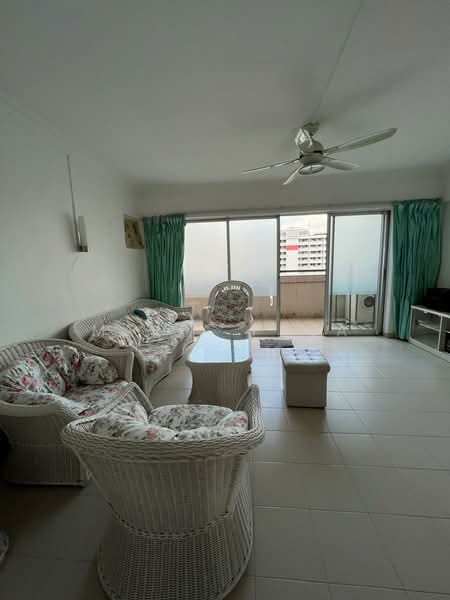 140 Bukit Batok Street 11, 140 Bukit Batok Street 11, 4 Bedrooms, 1,668 sqft, HDB Flat For Rent, by Maria Phua, 500236609 - Living Room - PropertyGuru.com.sg