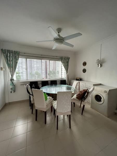 140 Bukit Batok Street 11, 140 Bukit Batok Street 11, 4 Bedrooms, 1,668 sqft, HDB Flat For Rent, by Maria Phua, 500236609 - Dining Room - PropertyGuru.com.sg
