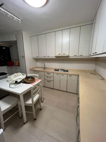 140 Bukit Batok Street 11, 140 Bukit Batok Street 11, 4 Bedrooms, 1,668 sqft, HDB Flat For Rent, by Maria Phua, 500236609 - Kitchen - PropertyGuru.com.sg