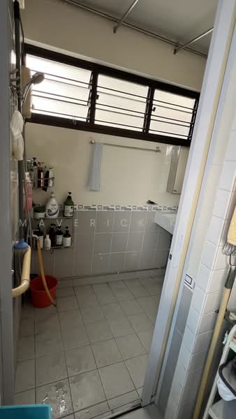 310 Shunfu Road, 310 Shunfu Road, 3 Bedrooms, 1,044 sqft, HDB Flat For Sale, by Maverick Kee, 500236615 - Bathroom - PropertyGuru.com.sg