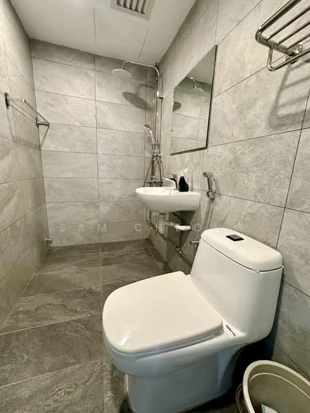 The Plaza, 7500A Beach Road, Room Rental, 210 sqft, Apartment For Rent, by Sam Cheong, 500236624 - Bathroom - PropertyGuru.com.sg