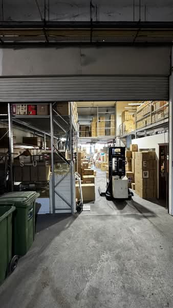 Wcega Plaza, 1 Bukit Batok Crescent, 2,368 sqft, Light Industrial (B1) For Sale, by Sue-Anne Ee, 500236627 - Interior - CommercialGuru.com.sg