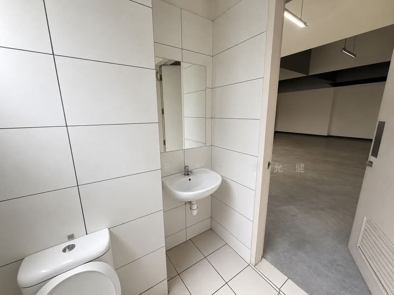 Enterprise One, 1 Kaki Bukit Road 1, 2,153 sqft, Factory / Workshop (B2) For Rent, by Javier Ng 黄允健, 500236632 - Bathroom - CommercialGuru.com.sg