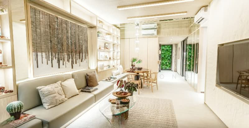 Thomson Reserve, Bright Hill Drive, 3 Bedrooms, 1,001 sqft, Condominium For Sale, by Klarris Leong, 500236634 - Living Room - PropertyGuru.com.sg