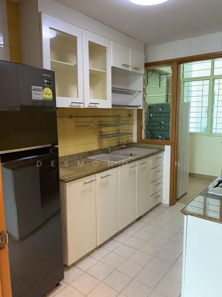 Queens, 10 Stirling Road, 4 Bedrooms, 2,390 sqft, Condominium For Sale, by Desmond Tan, 500236637 - PropertyGuru.com.sg