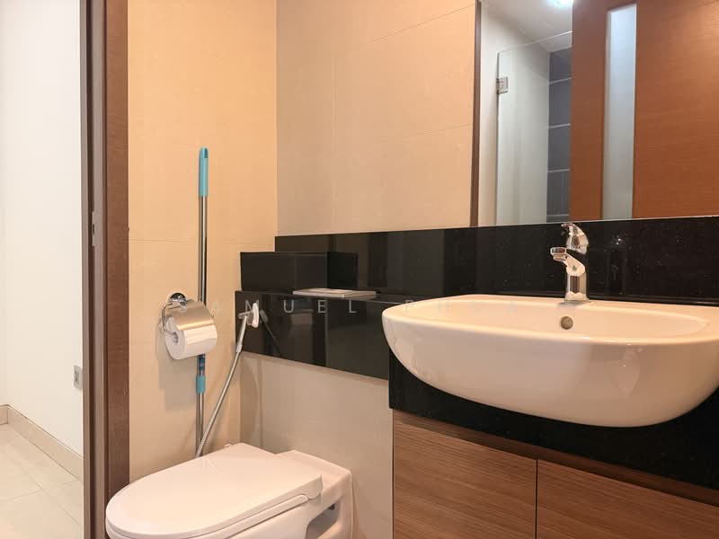 Centra Loft, 3 Lorong 35 Geylang, 2 Bedrooms, 441 sqft, Condominium For Sale, by Samuel Phua, 500236641 - Bathroom - PropertyGuru.com.sg