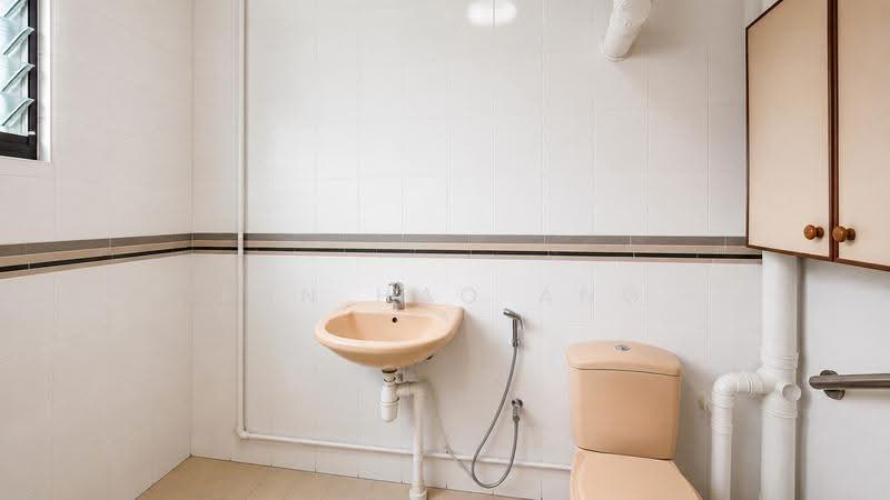 2 Chai Chee Road, 2 Chai Chee Road, 3 Bedrooms, 1,421 sqft, HDB Flat For Sale, by Fan Hao Ang, 500236645 - Bathroom - PropertyGuru.com.sg