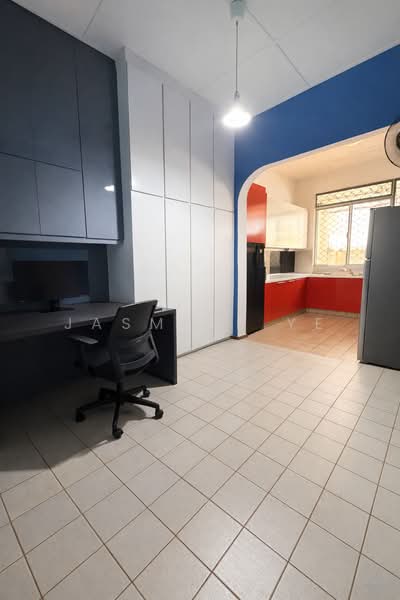 Jalan Asas, Fuyong Estate, Jalan Asas , Fuyong Estate, 3 Bedrooms, 2,500 sqft, Semi-Detached House For Sale, by Jasmine Ye, 500236654 - Study - PropertyGuru.com.sg