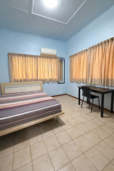 Jalan Asas, Fuyong Estate, Jalan Asas , Fuyong Estate, 3 Bedrooms, 2,500 sqft, Semi-Detached House For Sale, by Jasmine Ye, 500236654 - Bedroom - PropertyGuru.com.sg
