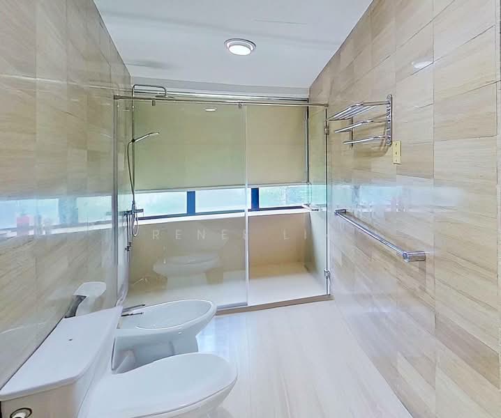 Orchard Bel Air, 245 Orchard Boulevard, 4 Bedrooms, 3,229 sqft, Condominium For Sale, by Renee Lim, 500236662 - Master bathroom with double basin - PropertyGuru.com.sg