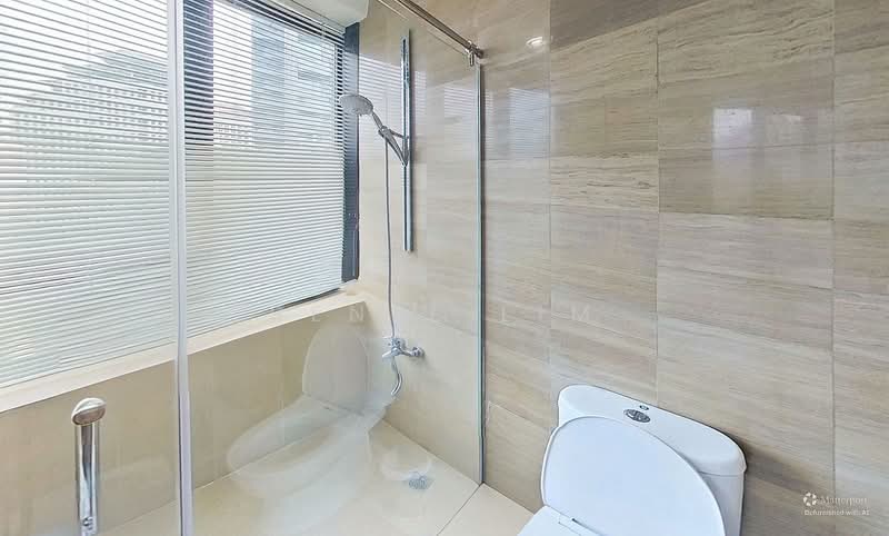 Orchard Bel Air, 245 Orchard Boulevard, 4 Bedrooms, 3,229 sqft, Condominium For Sale, by Renee Lim, 500236662 - Renovated bathrooms - PropertyGuru.com.sg