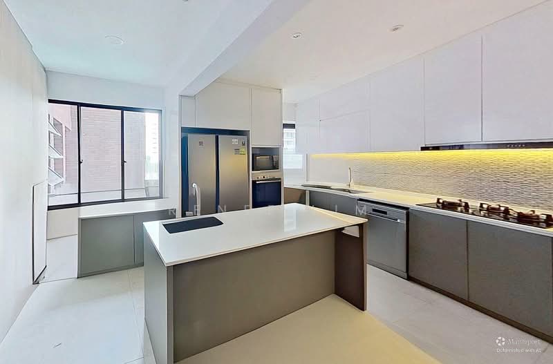 Orchard Bel Air, 245 Orchard Boulevard, 4 Bedrooms, 3,229 sqft, Condominium For Sale, by Renee Lim, 500236662 - Bright Modern Kitchen - PropertyGuru.com.sg