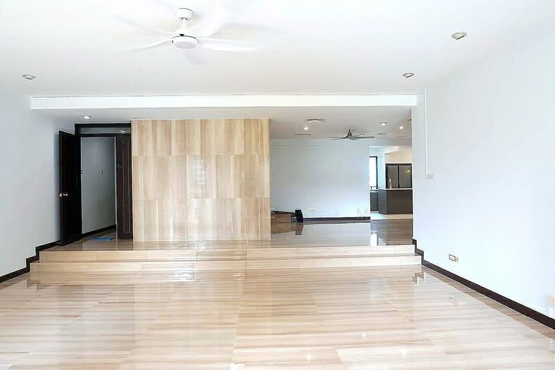 Orchard Bel Air, 245 Orchard Boulevard, 4 Bedrooms, 3,229 sqft, Condominium For Sale, by Renee Lim, 500236662 - Pte Lift entrance, Separate dining area - PropertyGuru.com.sg