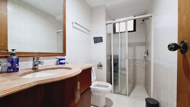 East Meadows, 30 Tanah Merah Kechil Road, Room Rental, 100 sqft, Condominium For Rent, by Claudia Faith Chua, 500236669 - Bathroom - PropertyGuru.com.sg
